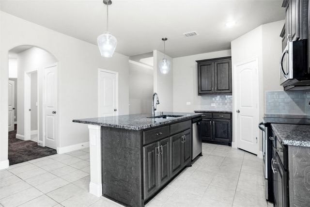 686 Navasota Drive, Crandall, TX 75114