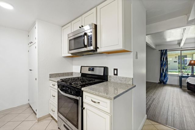 876 Rutledge Dr, Lodi, CA 95242