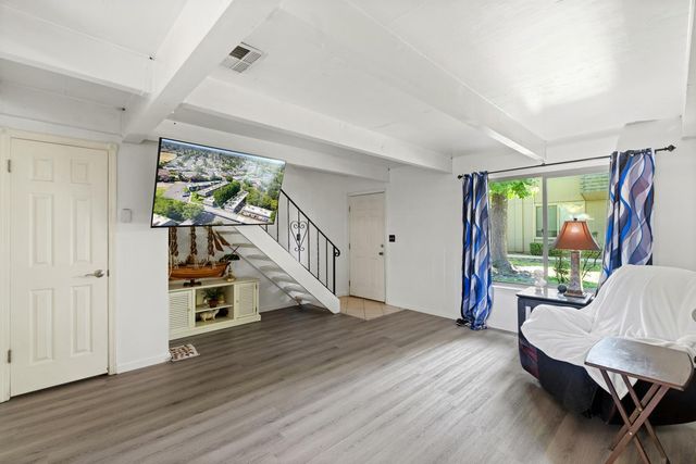876 Rutledge Dr, Lodi, CA 95242