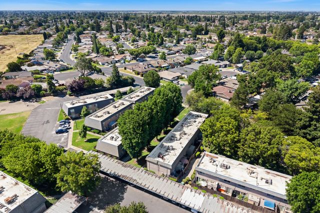 876 Rutledge Dr, Lodi, CA 95242