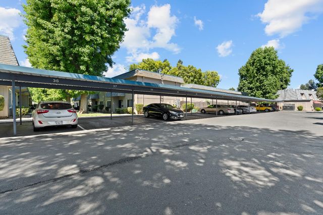 876 Rutledge Dr, Lodi, CA 95242