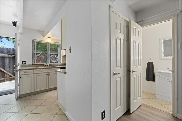 876 Rutledge Dr, Lodi, CA 95242