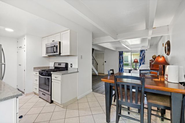 876 Rutledge Dr, Lodi, CA 95242