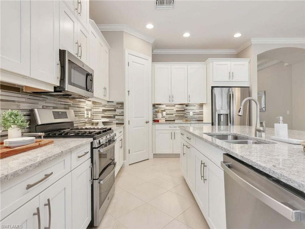 8451 Palacio TER W, NAPLES, FL 34114 — photo 3