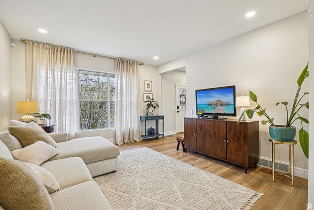 392 CRANBERRY HILL DR, Draper, UT 84020