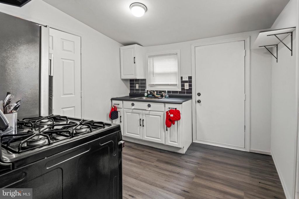 443 WOOD ST, BURLINGTON, NJ 08016 — photo 5