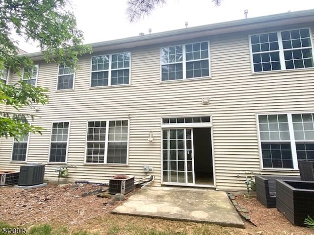 274 Bald Eagle Dr, Lopatcong Twp., NJ 08886