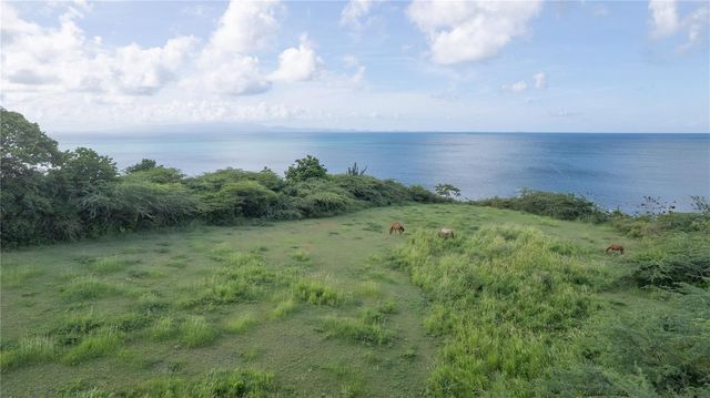 2 CALLE CAÑON, Vieques, PR 00765