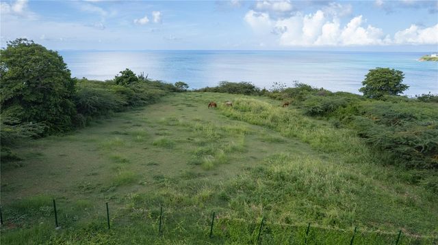 2 CALLE CAÑON, Vieques, PR 00765