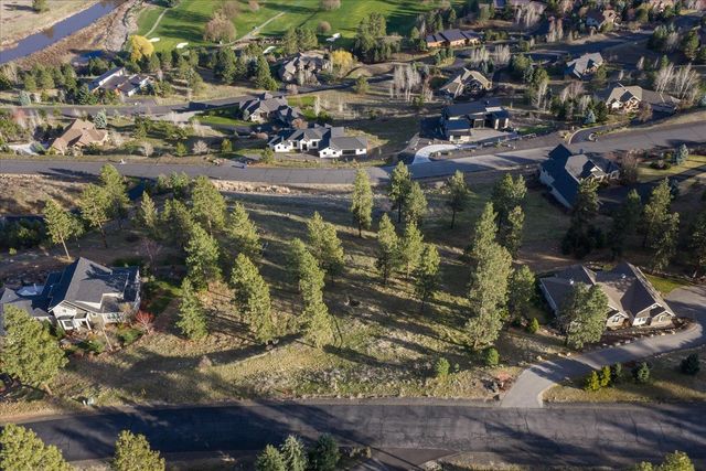 11615 S Elk Run Ln, Spokane, WA 99224