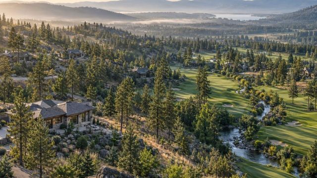 11615 S Elk Run Ln, Spokane, WA 99224