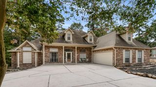 221 N Woodside Lane, Montgomery, TX 77356