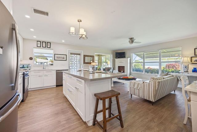 200 South Boulevard A, Boynton Beach, FL 33435