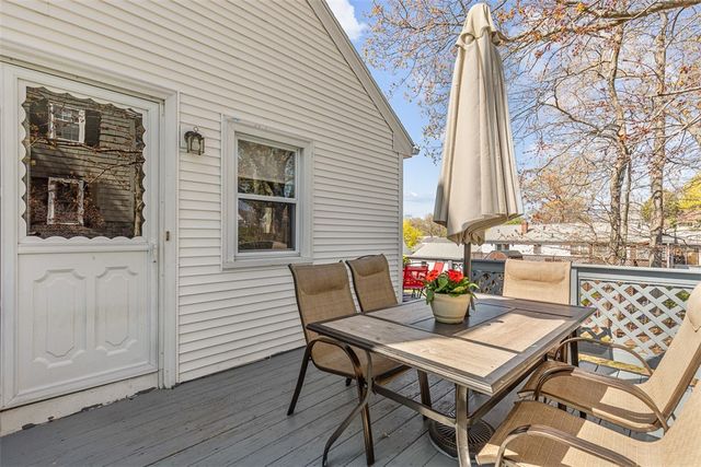 39 Oakland Drive, West Warwick, RI 02893
