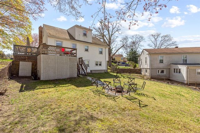 39 Oakland Drive, West Warwick, RI 02893