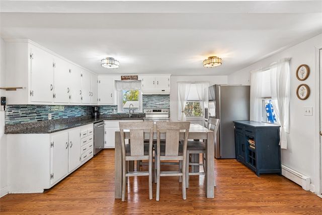39 Oakland Drive, West Warwick, RI 02893