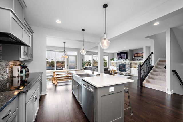 12575 Foxhill Avenue N, Hugo, MN 55038