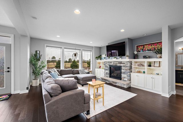 12575 Foxhill Avenue N, Hugo, MN 55038