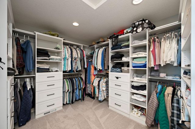 12575 Foxhill Avenue N, Hugo, MN 55038