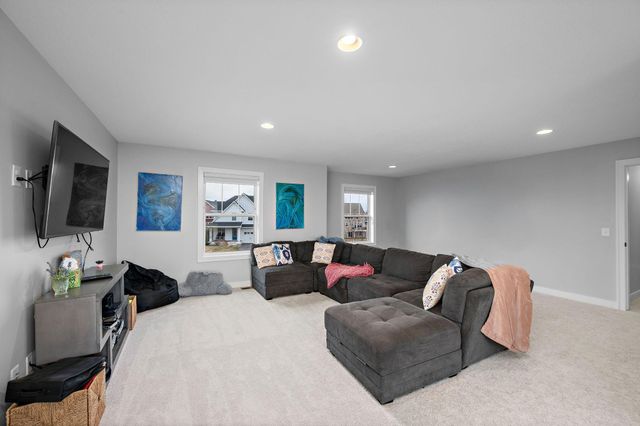 12575 Foxhill Avenue N, Hugo, MN 55038