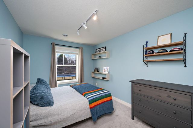 12575 Foxhill Avenue N, Hugo, MN 55038