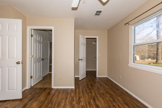 343 Private Road 2018, West Plains, MO 65775