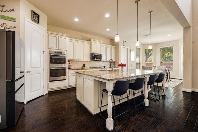 5806 Eden Crest Court, Richmond, TX 77407