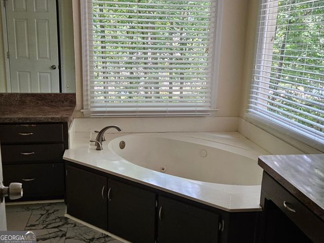 732 Country Lake Drive, Hampton, GA 30228