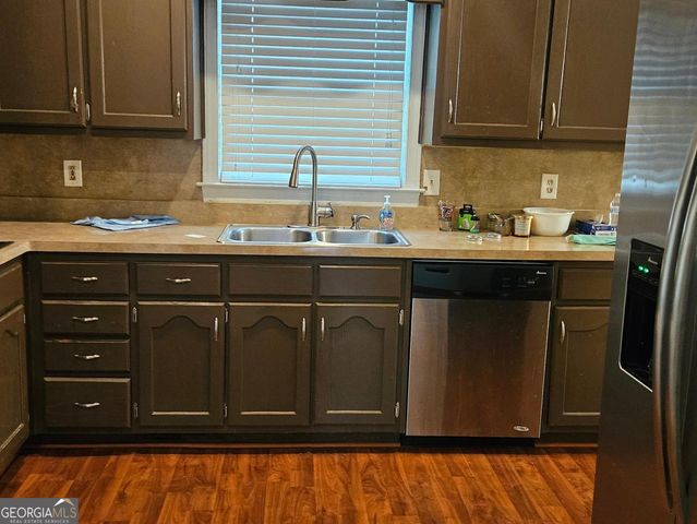 732 Country Lake Drive, Hampton, GA 30228
