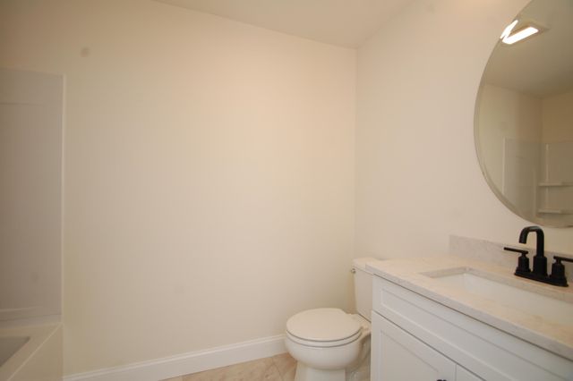 7B Dearborn Circle, Goffstown, NH 03045