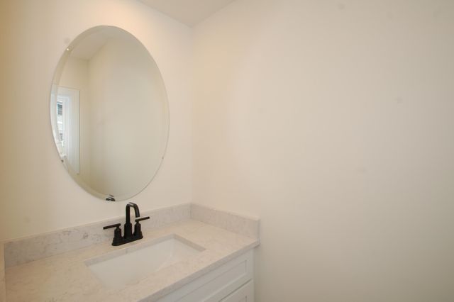 7B Dearborn Circle, Goffstown, NH 03045