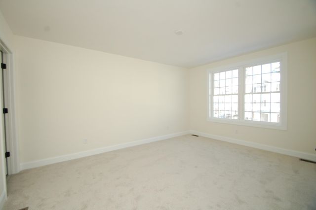 7B Dearborn Circle, Goffstown, NH 03045
