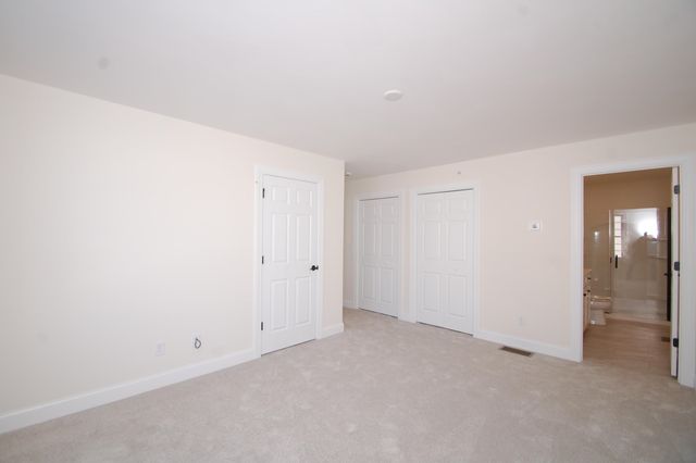 7B Dearborn Circle, Goffstown, NH 03045