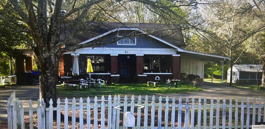1005 Elm St, Camden, AR 71701