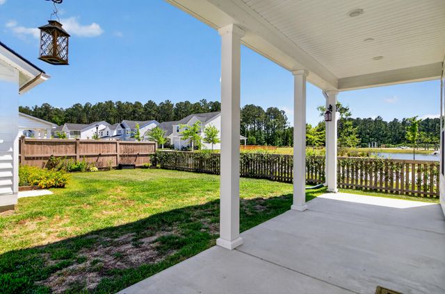 202 Narrowleaf Avenue, Summerville, SC 29485