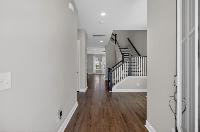 202 Narrowleaf Avenue, Summerville, SC 29485