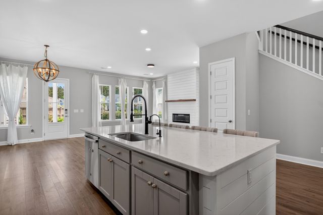 202 Narrowleaf Avenue, Summerville, SC 29485