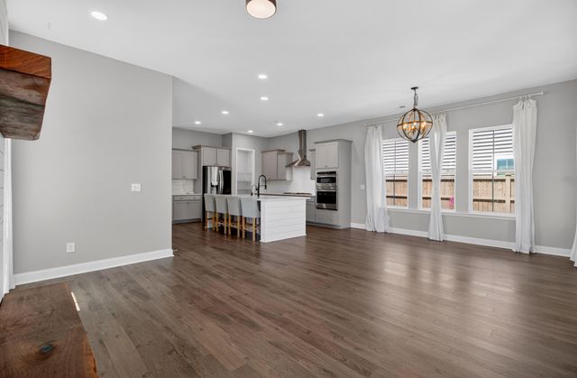 202 Narrowleaf Avenue, Summerville, SC 29485
