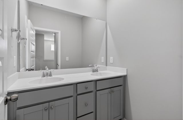 202 Narrowleaf Avenue, Summerville, SC 29485