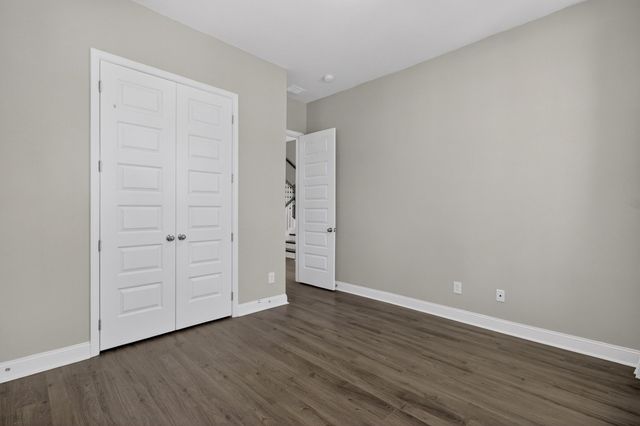 202 Narrowleaf Avenue, Summerville, SC 29485