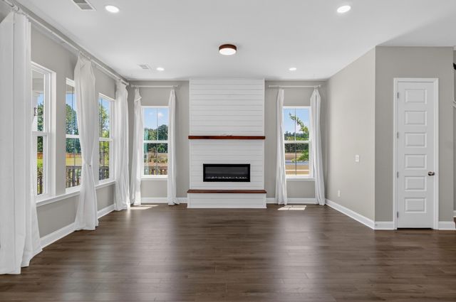 202 Narrowleaf Avenue, Summerville, SC 29485