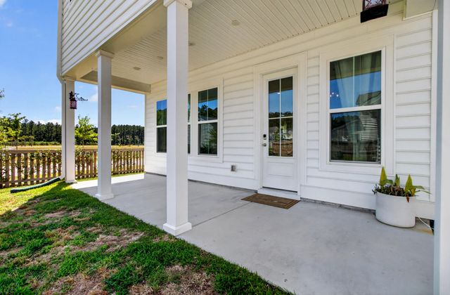 202 Narrowleaf Avenue, Summerville, SC 29485