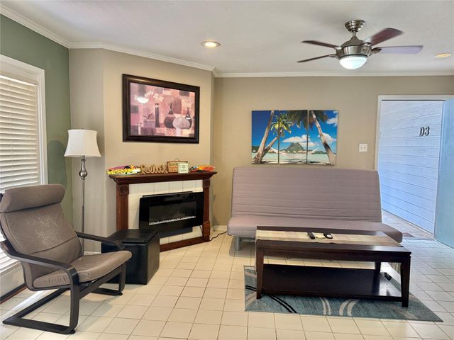3220 69th Street D3, Galveston, TX 77551