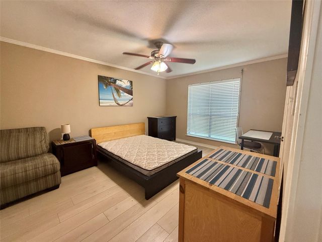 3220 69th Street D3, Galveston, TX 77551