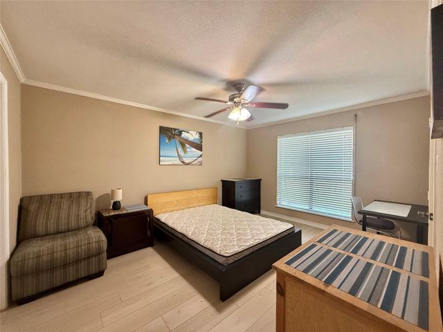 3220 69th Street D3, Galveston, TX 77551