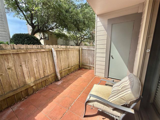 3220 69th Street D3, Galveston, TX 77551