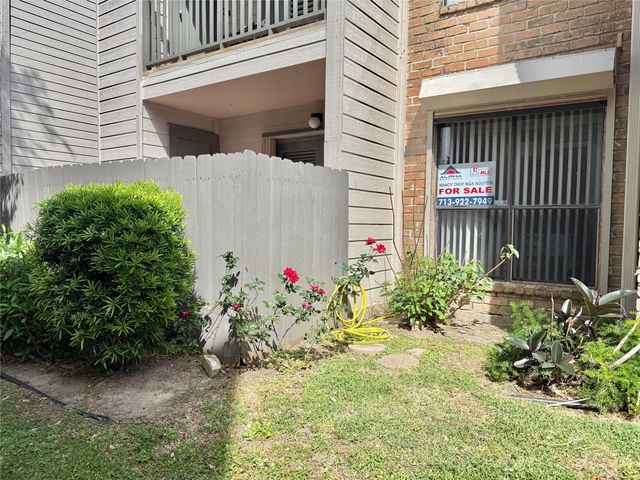 3220 69th Street D3, Galveston, TX 77551