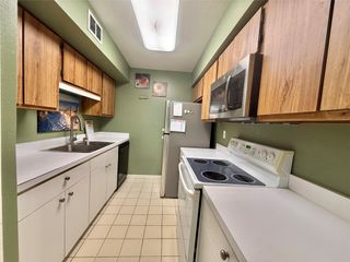3220 69th Street D3, Galveston, TX 77551