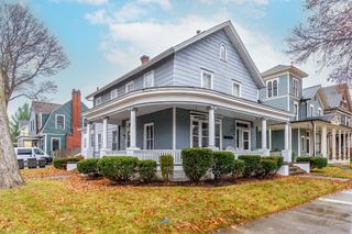 901 W Wayne St Apt 3, Fort Wayne, IN 46802