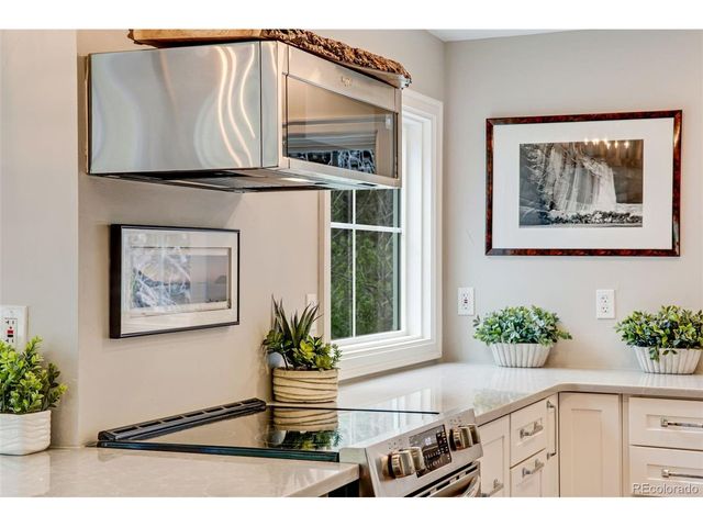 232 Fox Creek Rd, Glen Haven, CO 80532